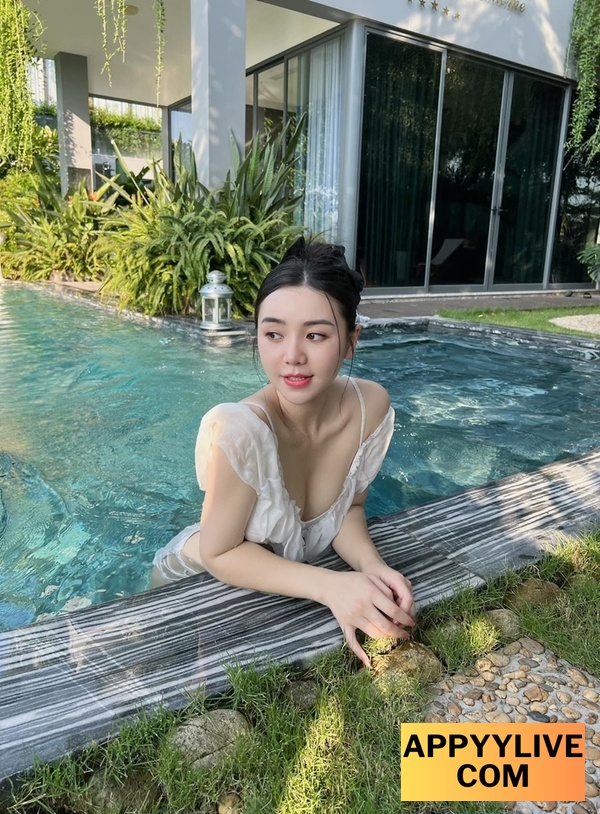 Diễn Viên Quỳnh Kool Diện Bikini Sexy Hình 3 Diễn Viên Quỳnh Kool Diện Bikini Sexy Hình 3